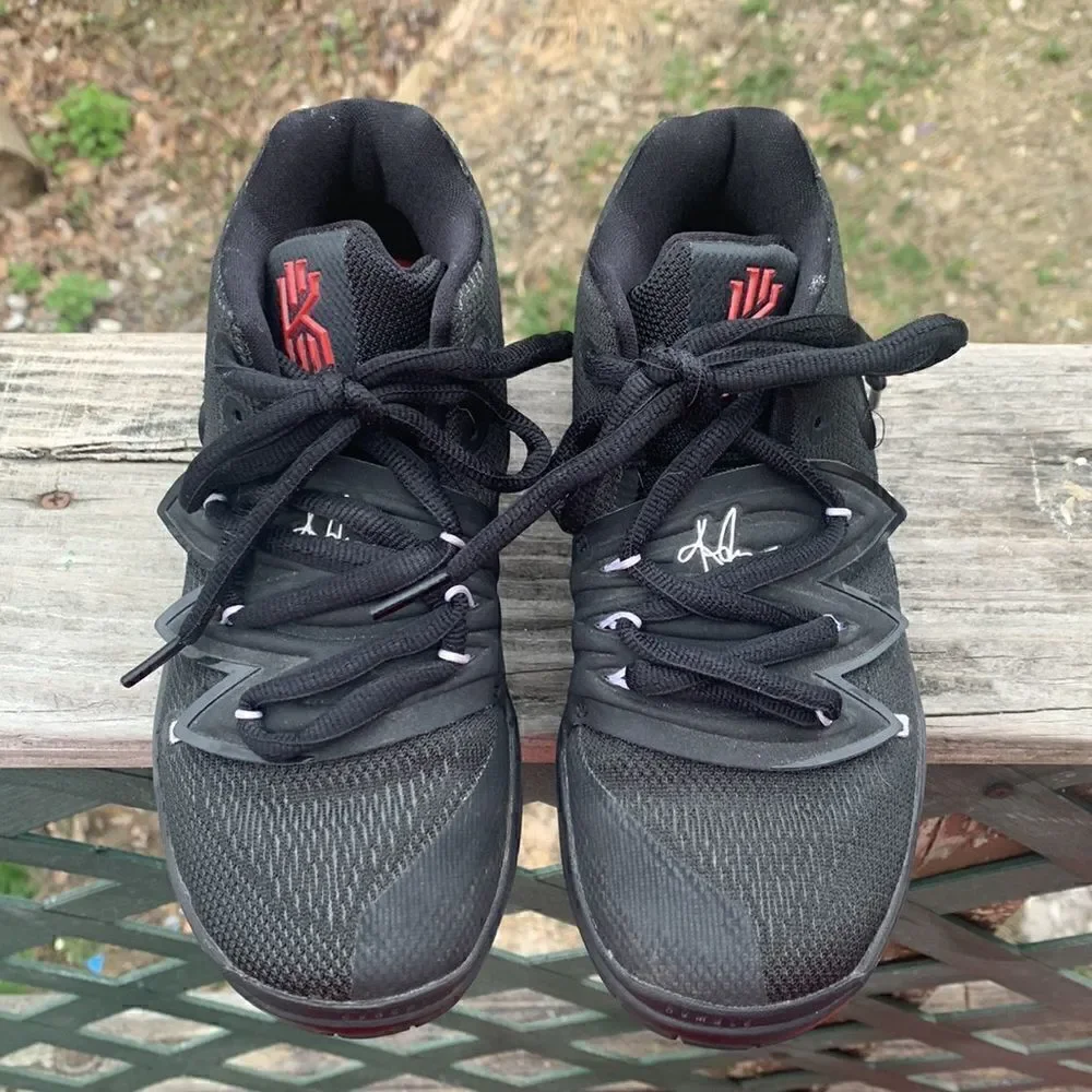 Nike Kyrie 5 Red Carpet Sneakers Sz 2Y